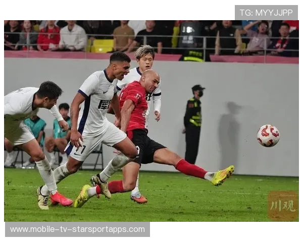 成都蓉城3比1梅州客家罗慕洛传射显大腿价值，罗慕洛集锦