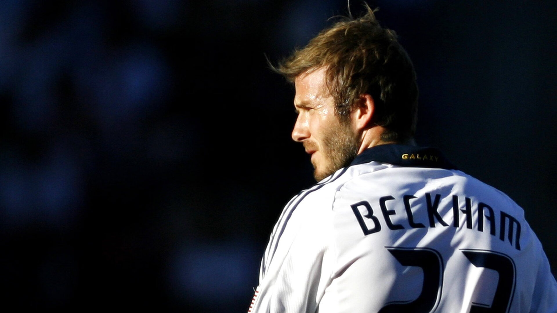 星空体育 中国 官方网站-万人鸟巢！移动电竞第一次把主场开成这样，why five 移动电竞馆